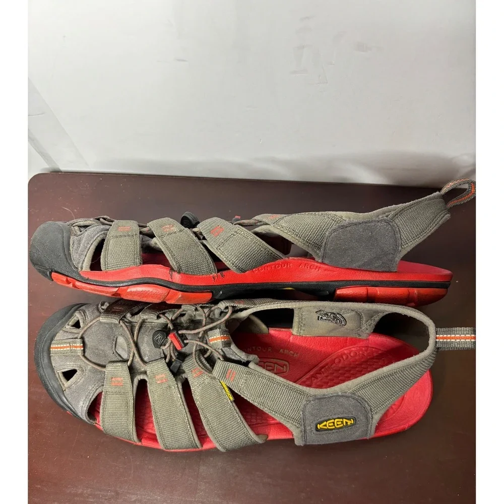 Keen Clearwater CNX Mens 14 Grey Red Waterproof Hiking Sport‎ Sandals CD 010114